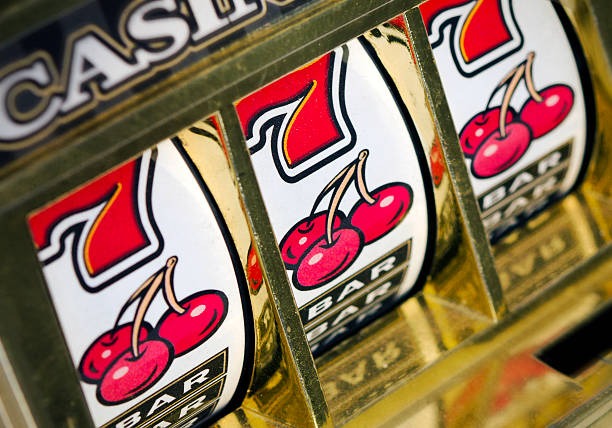 bandarbola885 How Live Roulette Royal Works